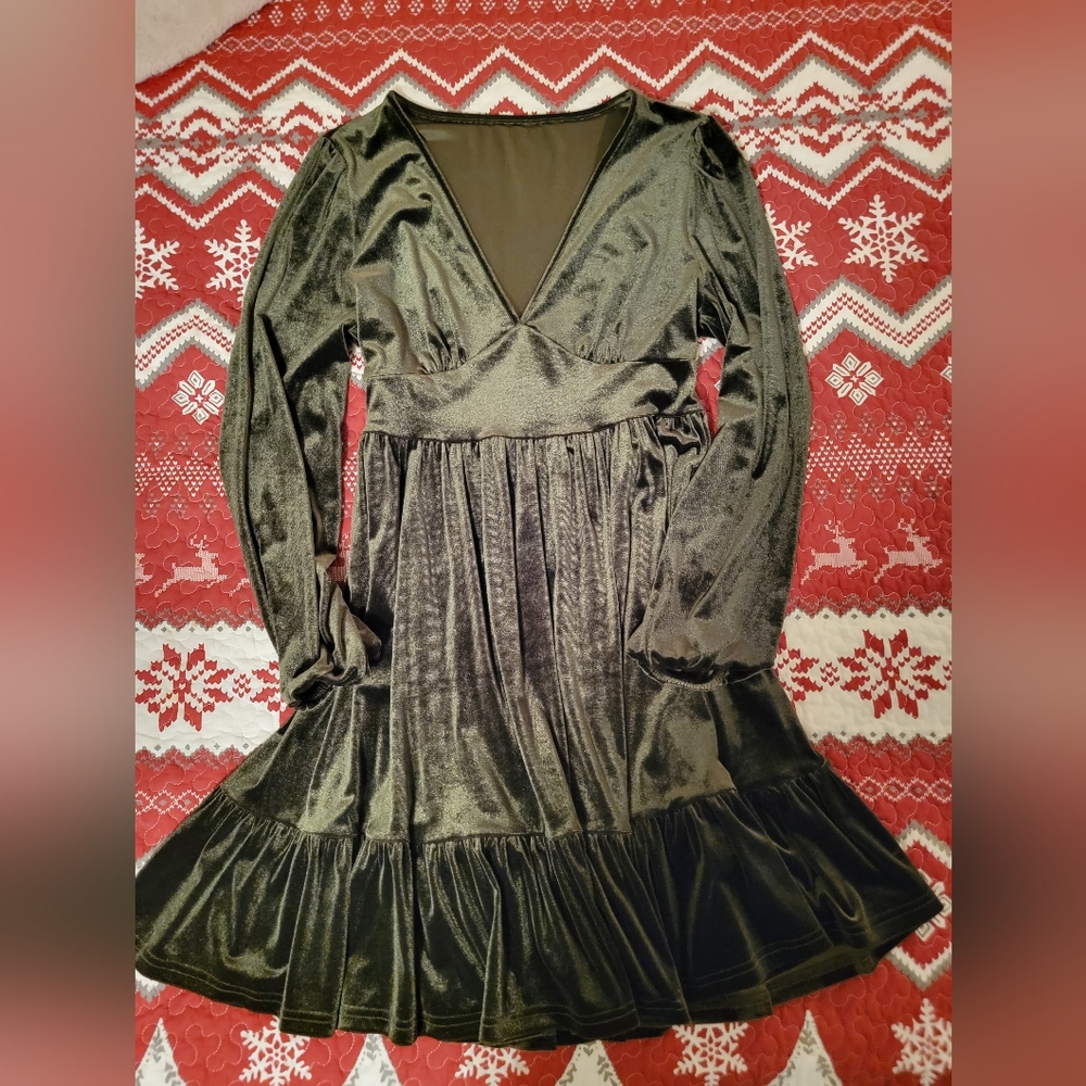 Halara Velvet Tiered Dress-Rifle Green 1x